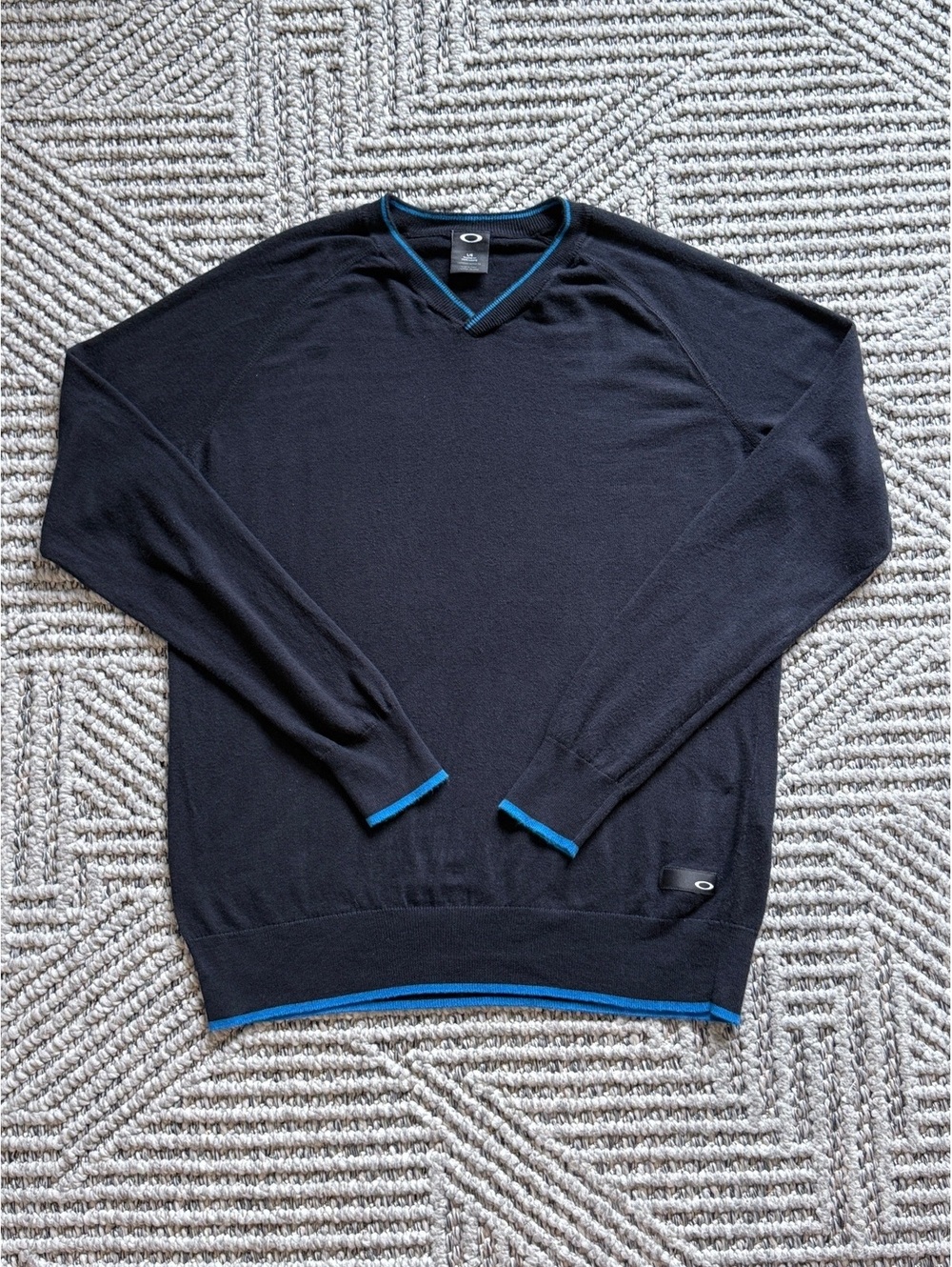 Oakley Men's Black V-Neck Pullover Sweater with Blue Trim Size L/G